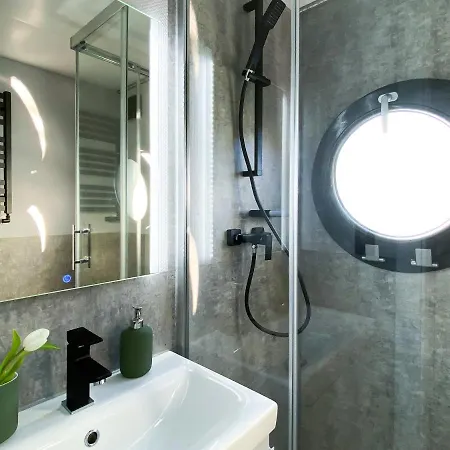 Hausboot-Suite - Grand Plaisir Zehdenick